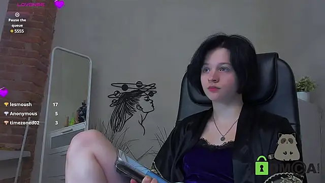 Alina Mills online show from December 18, 2024, 1:56 pm