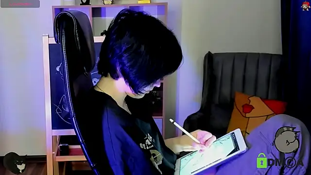 Alina Mills online show from January 3, 2025, 2:08 pm