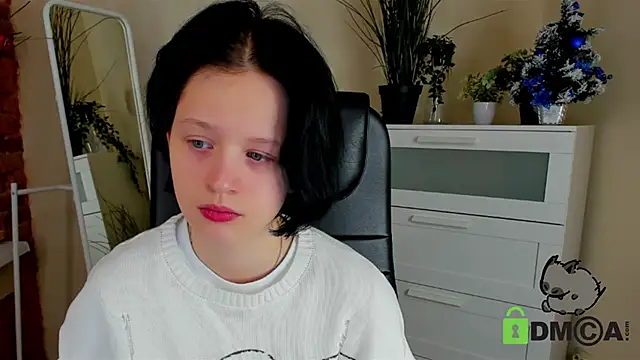 Alina Mills online show from January 12, 2025, 10:45 am