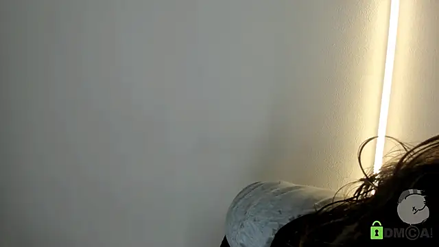 Alina Mills online show from September 23, 2025, 10:40 am