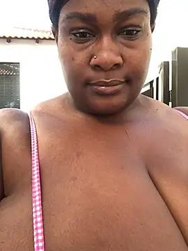 Snapshot of bustytitsxxx chatting on December 10, 2024, 4:45 am bustytitsxxx online show from December 10, 2024, 4:45 am