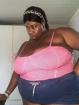 Snapshot of bustytitsxxx chatting on December 11, 2024, 2:33 pm bustytitsxxx online show from December 11, 2024, 2:33 pm