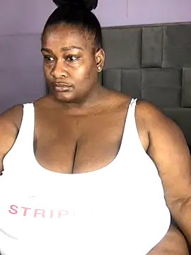 Snapshot of bustytitsxxx chatting on October 20, 2025, 4:02 am bustytitsxxx online show from October 20, 2025, 4:02 am