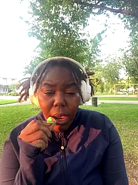 Snapshot of Goddess_Nafeesha chatting on September 9, 2025, 10:42 pm Goddess Nafeesha online show from September 9, 2025, 10:42 pm