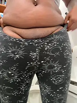 Snapshot of Goddess_Nafeesha chatting on October 9, 2025, 2:59 pm Goddess Nafeesha online show from October 9, 2025, 2:59 pm