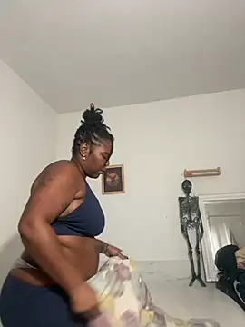 Snapshot of Goddess_Nafeesha chatting on November 6, 2025, 9:15 pm Goddess Nafeesha online show from November 6, 2025, 9:15 pm