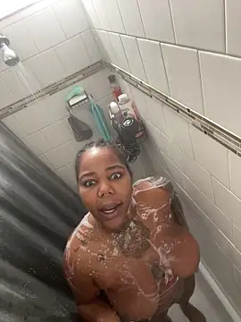 Snapshot of Goddess_Nafeesha chatting on December 17, 2025, 8:04 pm Goddess Nafeesha online show from December 17, 2025, 8:04 pm