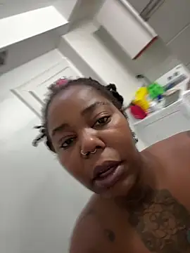 Snapshot of Goddess_Nafeesha chatting on December 21, 2025, 5:42 pm Goddess Nafeesha online show from December 21, 2025, 5:42 pm