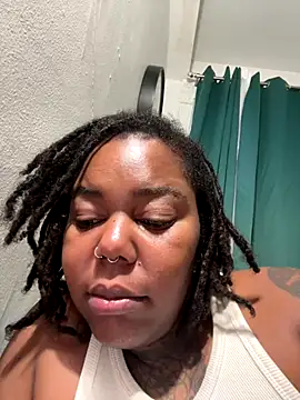 Snapshot of Goddess_Nafeesha chatting on January 5, 2026, 11:41 pm Goddess Nafeesha online show from January 5, 2026, 11:41 pm