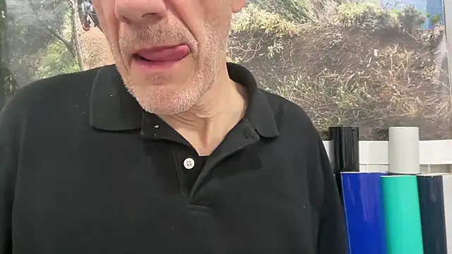 Snapshot of tauromolo chatting on March 11, 2026, 11:55 pm tauromolo online show from March 11, 2026, 11:55 pm