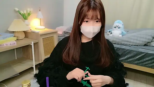 Snapshot of Sayuringo_ chatting on December 16, 2025, 11:15 am Sayuringo online show from December 16, 2025, 11:15 am