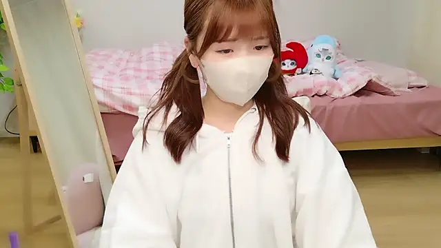Snapshot of Sayuringo_ chatting on June 26, 2026, 1:04 pm Sayuringo online show from June 26, 2026, 1:04 pm