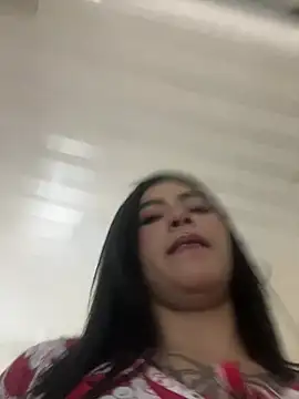  luna torres online show from February 18, 2026, 4:52 am