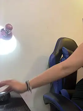  luna torres online show from March 13, 2026, 1:18 pm