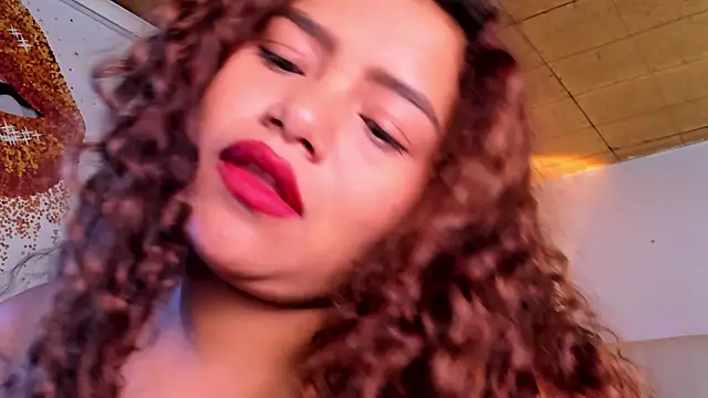 loly marce online show from March 4, 2025, 1:01 am