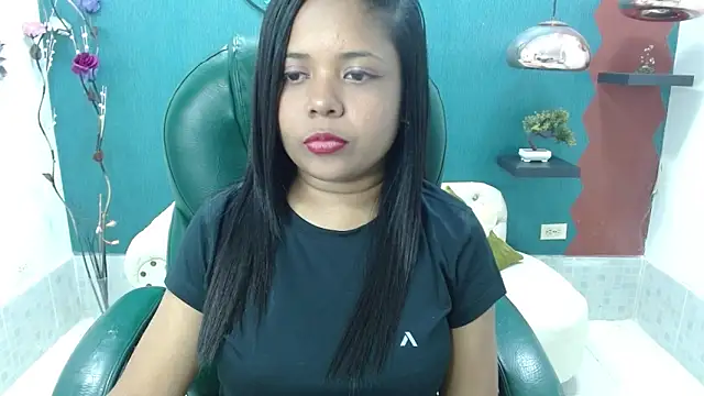 Melikasweetz online show from February 6, 2025, 5:51 pm