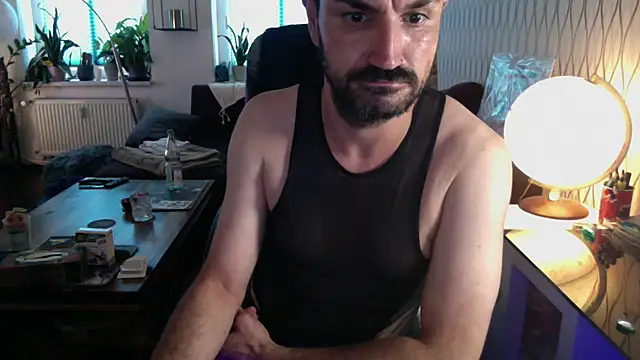 tomz0819 online show from July 7, 2026, 7:23 am