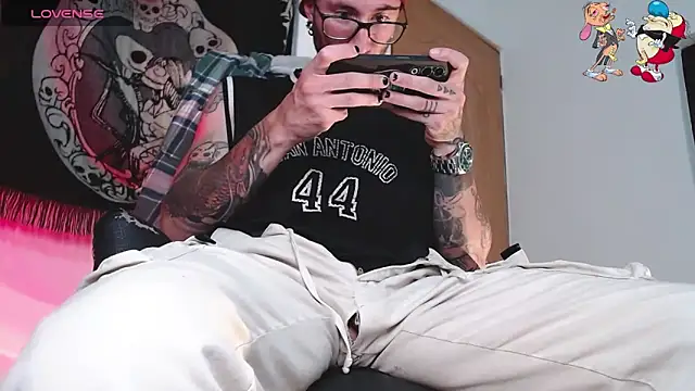 ren stipee online show from October 1, 2025, 10:10 am