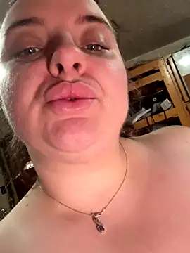 Snapshot of lairarose chatting on December 13, 2025, 7:53 pm lairarose online show from December 13, 2025, 7:53 pm