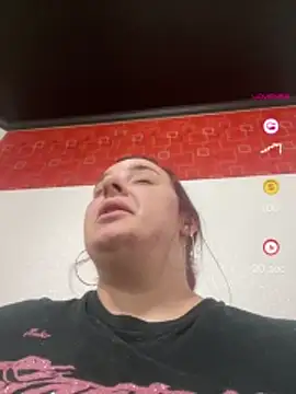 Snapshot of lairarose chatting on April 24, 2026, 3:58 pm lairarose online show from April 24, 2026, 3:58 pm
