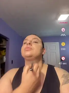 Snapshot of lairarose chatting on July 15, 2026, 1:27 pm lairarose online show from July 15, 2026, 1:27 pm