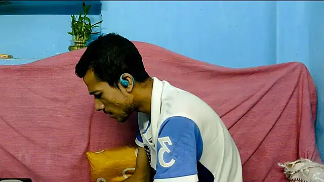 Snapshot of Alex_Suman25 chatting on February 27, 2025, 10:37 am Alex Suman25 online show from February 27, 2025, 10:37 am