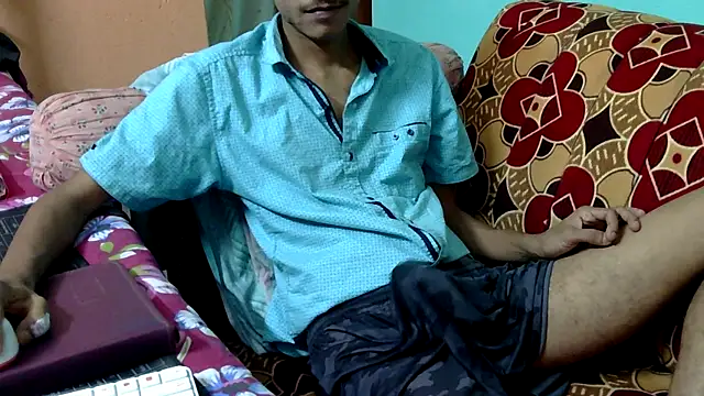 Snapshot of Alex_Suman25 chatting on October 15, 2025, 7:36 pm Alex Suman25 online show from October 15, 2025, 7:36 pm