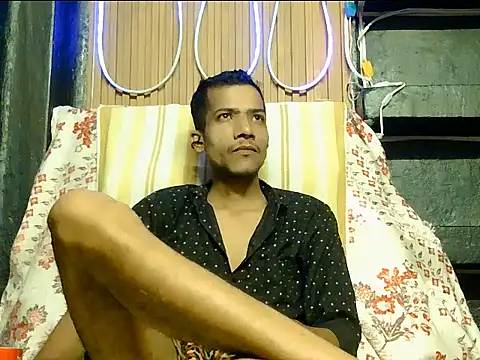 Snapshot of Alex_Suman25 chatting on June 6, 2026, 2:05 am Alex Suman25 online show from June 6, 2026, 2:05 am