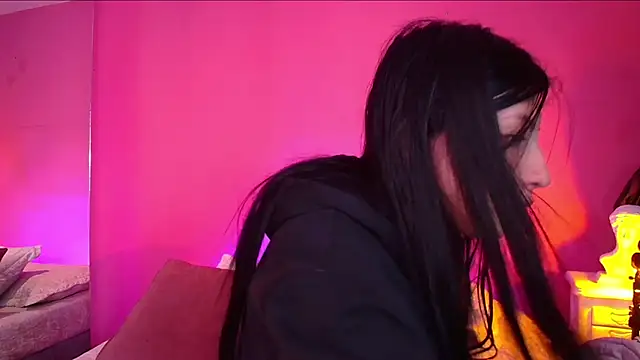 Nicolette ks  online show from December 30, 2024, 12:31 pm