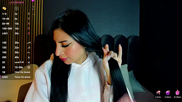 Nicolette ks  online show from February 10, 2026, 3:54 am