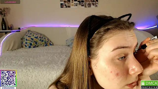 MurrrWorren online show from February 28, 2025, 8:42 am