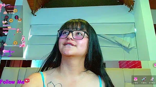 Snapshot of scarlleth_ chatting on March 12, 2025, 3:18 pm scarlleth online show from March 12, 2025, 3:18 pm