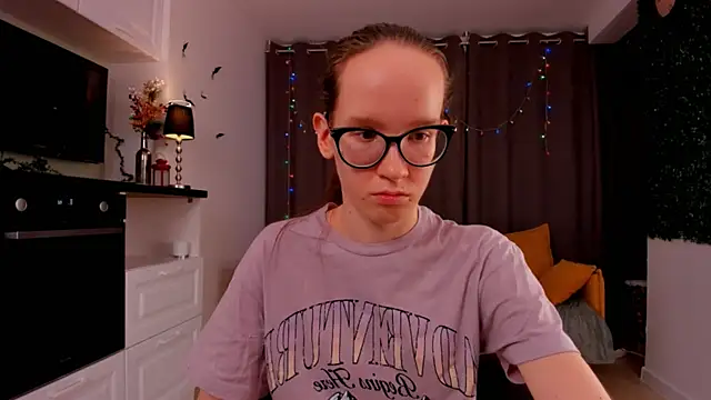 BettyBrowni online show from February 4, 2025, 1:23 am