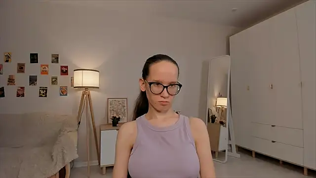 BettyBrowni online show from March 10, 2025, 7:07 pm