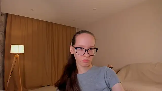 BettyBrowni online show from October 28, 2025, 4:31 pm