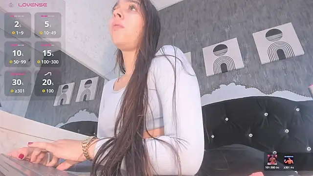 Paola  23 online show from July 28, 2026, 1:21 pm
