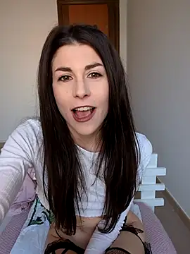 Aisha Moretti online show from February 22, 2026, 2:59 pm