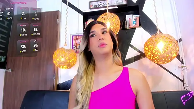 victoria aleia  online show from December 18, 2025, 10:05 pm