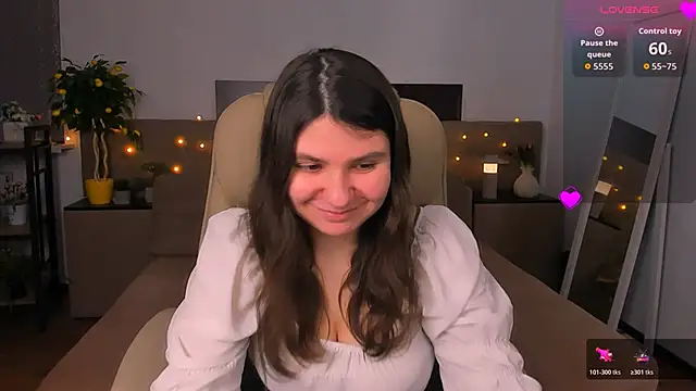 Viola  Shy online show from March 16, 2026, 9:08 pm