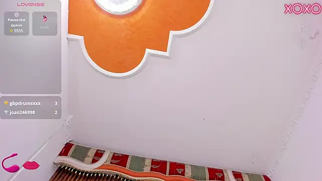 EmmyCruzZ online show from February 22, 2025, 8:18 am