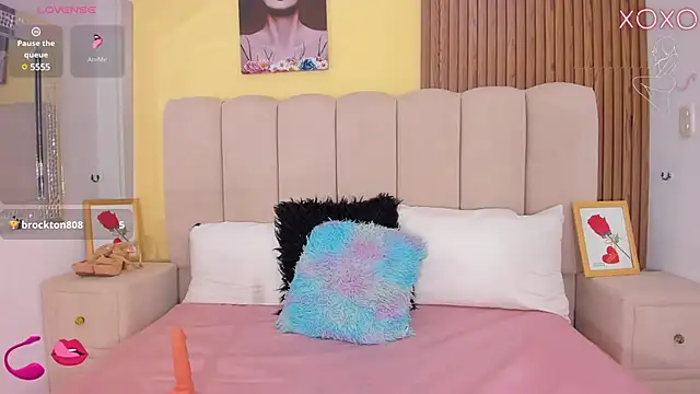 EmmyCruzZ online show from February 27, 2025, 3:36 am