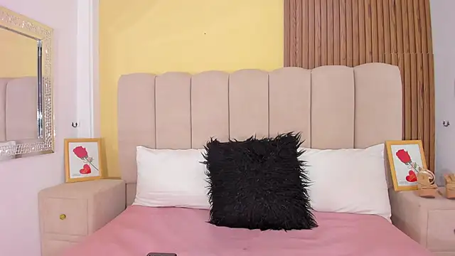 EmmyCruzZ online show from February 28, 2025, 4:21 am