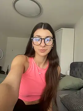 Wildberry  online show from February 28, 2025, 1:14 pm