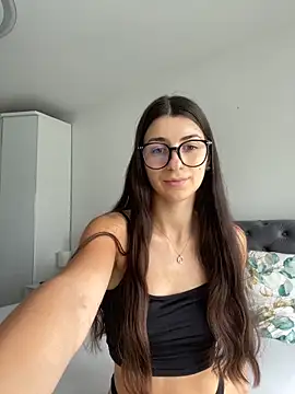 Snapshot of Wildberry_ chatting on June 3, 2026, 2:33 pm Wildberry online show from June 3, 2026, 2:33 pm