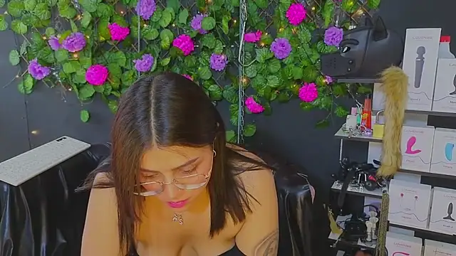 Sweett Mollyy online show from June 9, 2026, 6:08 pm