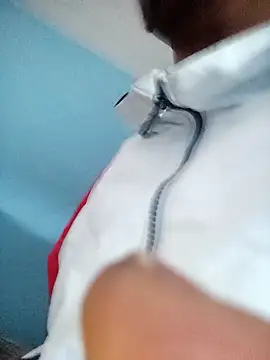 Snapshot of Leonul chatting on December 11, 2024, 3:26 pm Leonul online show from December 11, 2024, 3:26 pm