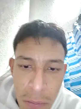 Snapshot of Leonul chatting on January 12, 2025, 5:13 am Leonul online show from January 12, 2025, 5:13 am