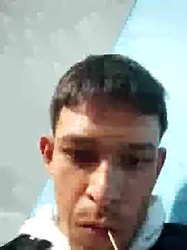 Snapshot of Leonul chatting on January 22, 2025, 7:57 am Leonul online show from January 22, 2025, 7:57 am