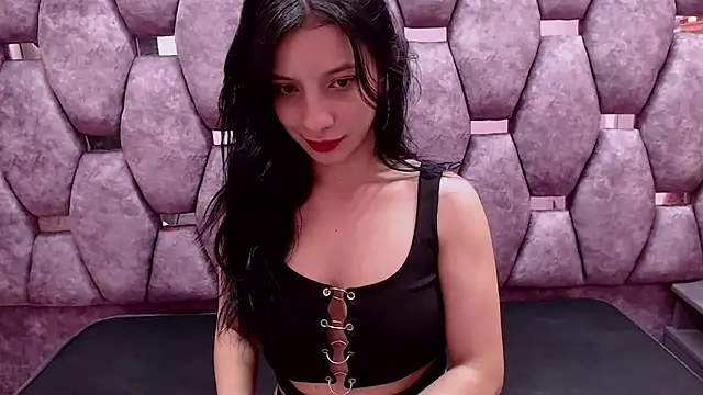 Snapshot of ChloeRosey chatting on January 7, 2025, 11:24 pm ChloeRosey online show from January 7, 2025, 11:24 pm