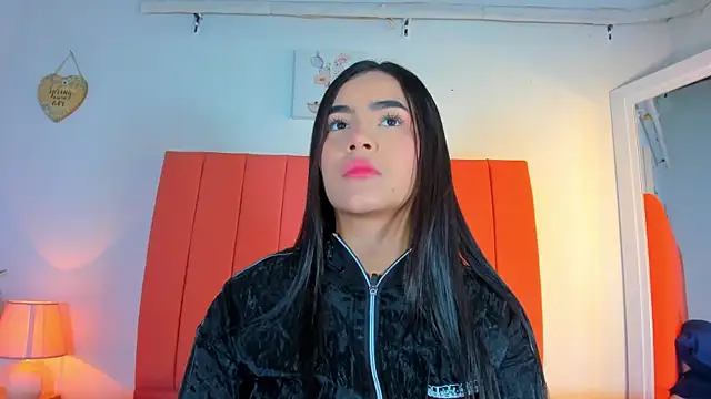 Snapshot of valen_rose0 chatting on September 18, 2025, 12:07 pm valen rose0 online show from September 18, 2025, 12:07 pm